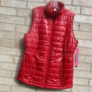 NWT. SIZE L. TEEZHER Red Packable Full Zip Puffer Vest.
